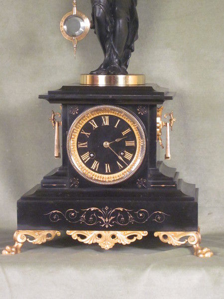 Guilmet mystery clock with pendulum swinging without any obvious impulse